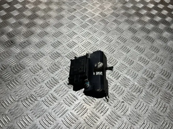 Gebruikte Nissan OE radarsensor 28438-5FA3A image 2