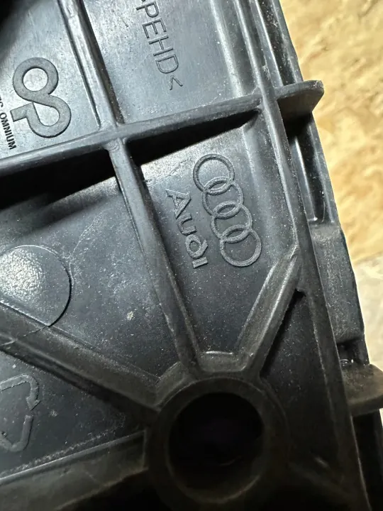 Tanque AdBlue usado OEM 4067410ad para Audi A4 8W image 5