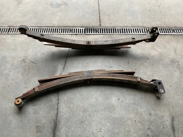 Juego de ballestas traseras OEM 4527 para Iveco Daily VI image 5