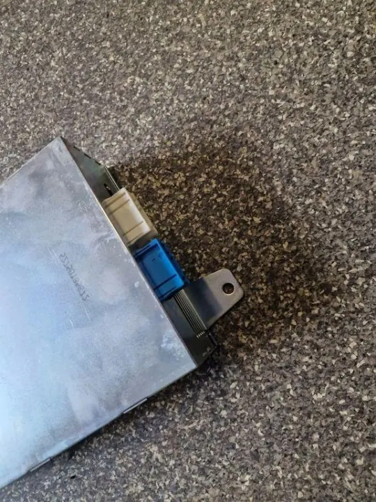Módulo amplificador sintonizador BMW E39 OEM 6911221 image 3