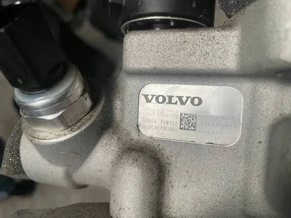 Válvula de expansão AC Volvo EX40 OEM 32414704 image 3