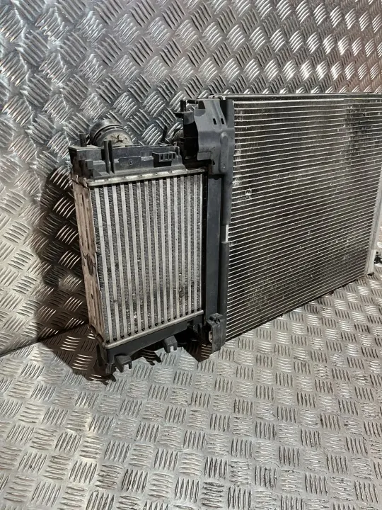 Radiateur d'eau OEM 214816UB0A pour Nissan Qashqai III image 3