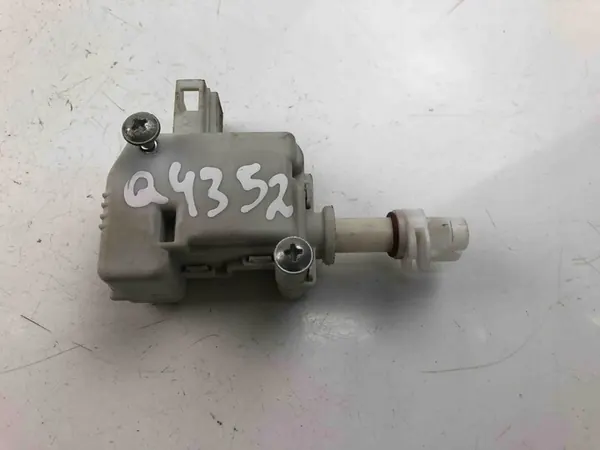 Capuchon de réservoir VW Bora 2008 1J0810773A image 3