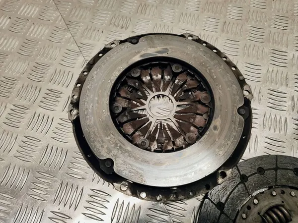 Conjunto de embreagem Peugeot 4008 2013 image 2