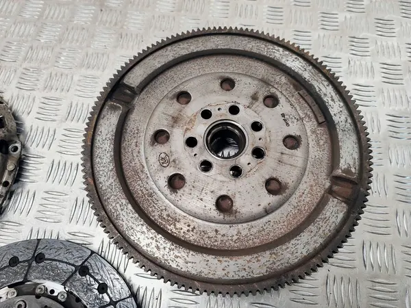 Conjunto de embreagem Peugeot 4008 2013 image 9