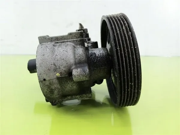 Pompe de direction Volvo V40 OEM 26083376 1995-2004 image 5