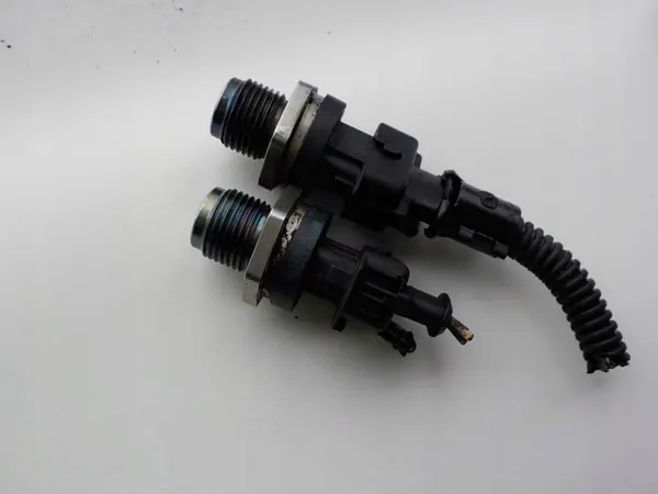 Capteur Pression Carburant OEM 0281002915 Renault Master image 2