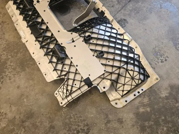 Mercedes S550 W222 Kofferraumtrennwand OEM A2226400200 image 8