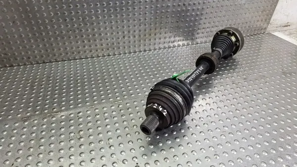 Vänster framhalvaxel OEM S26372745 för VW Golf V image 3