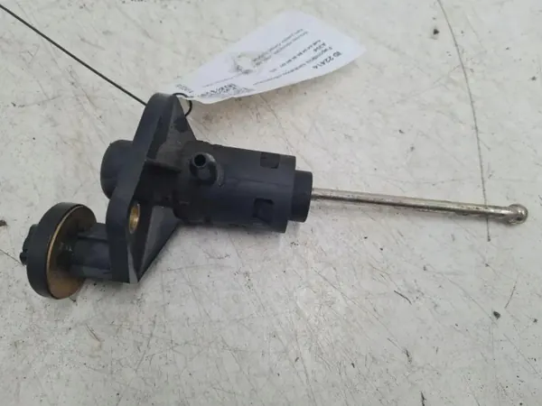 Kytkyn sylinteri OEM 8E1721401L Audi A4 2.0L image 2