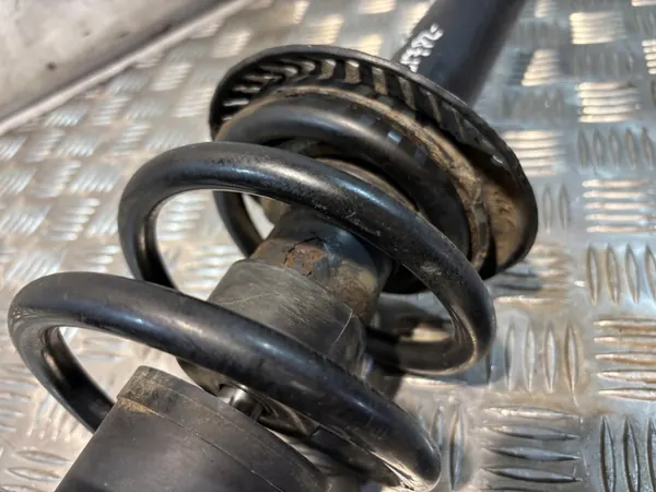 Ammortizzatore anteriore sinistro Volkswagen Passat B5 image 10