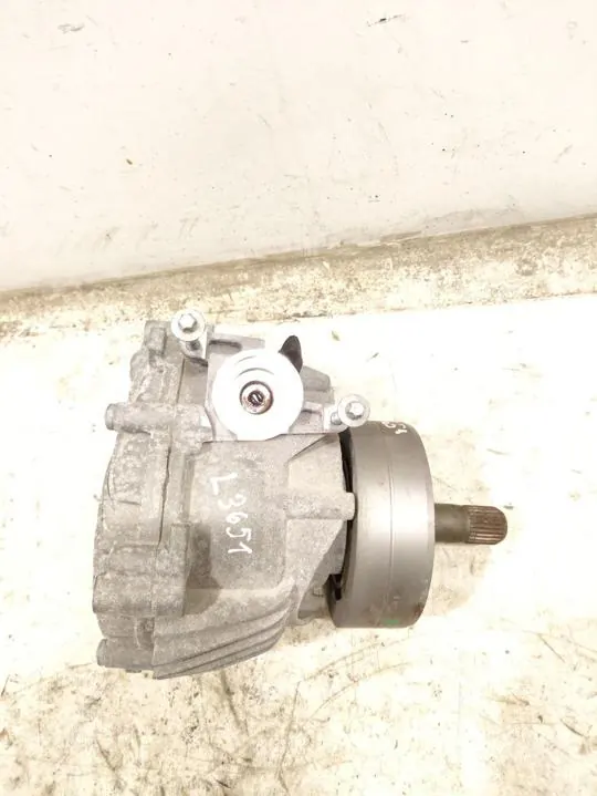 Porsche Macan 2016 Reduzierer OEM 95B341010A image 3