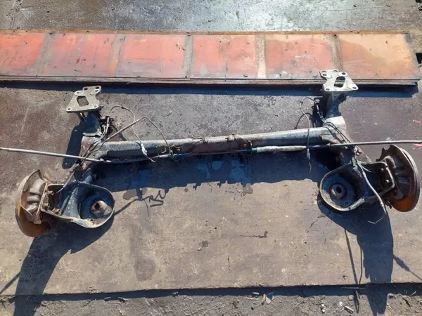 Hinterachsträger mit ABS-Scheiben OEM - Citroen C4 Picasso image 2
