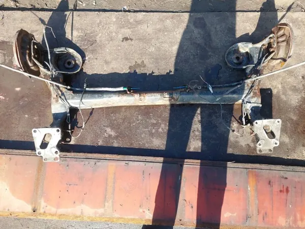 Hinterachsträger mit ABS-Scheiben OEM - Citroen C4 Picasso image 7