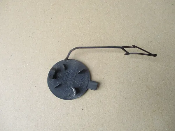 Copertura gancio traino anteriore VW Golf VII GTI image 2