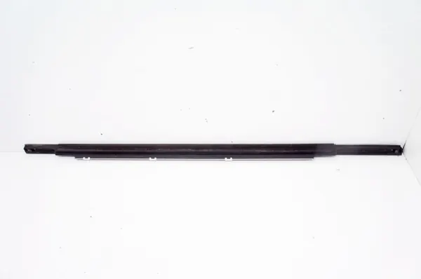 UR213 Ford Edge Mk2 Höger Bakdörr Fönsterlist image 3