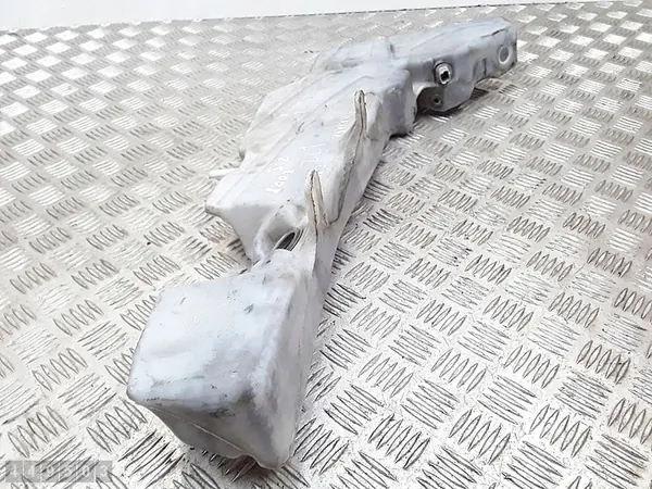 Nissan Navara Tuulilasinpesunesteen Säiliö OEM 28910-EB500 image 2