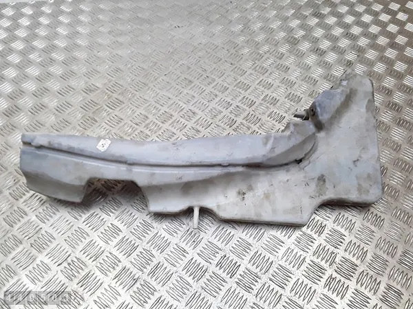 Nissan Navara Tuulilasinpesunesteen Säiliö OEM 28910-EB500 image 4