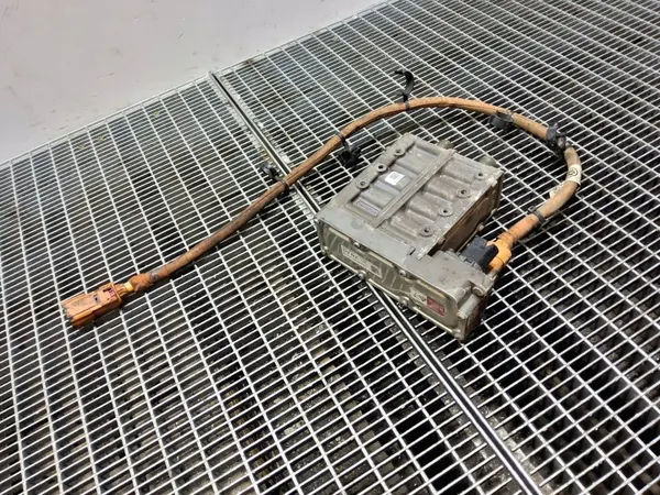 Audi Motorvorwärmungssystem OEM 12E963231F image 2