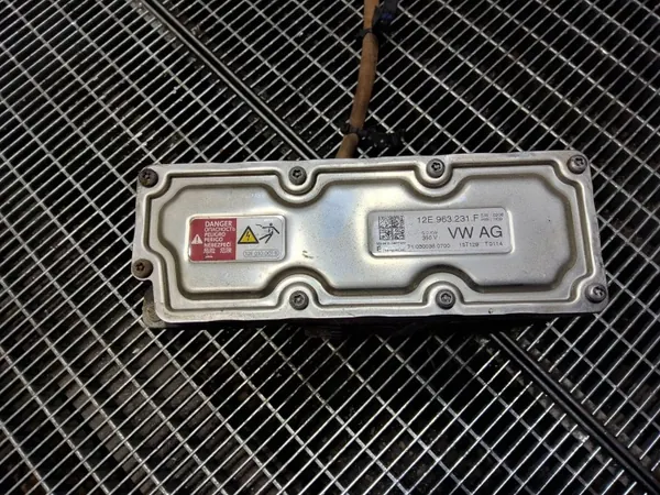 Audi Motorvorwärmungssystem OEM 12E963231F image 6