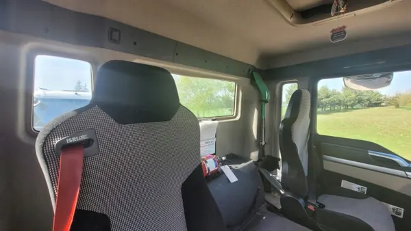 MAN TGS päiväohjaamo - Käytetty OEM rakennusohjaamo image 6