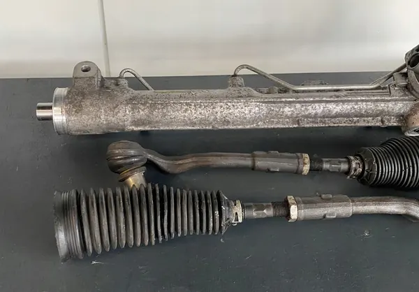 AUDI A4 A5 B8 8T1 Direção image 3