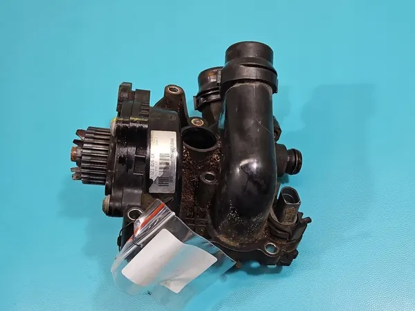 Vattenpump Audi A4 B8 2.0 TFSI image 3