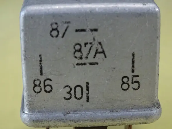 Polttoainepumpun rele VW Polo III image 4