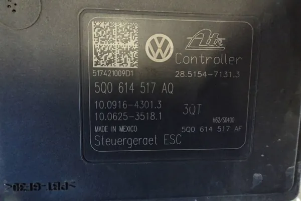 Bomba ABS Skoda OEM 5Q0614517AQ - Pieza OE Usada image 3