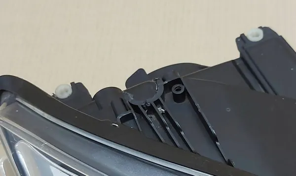 Oikea etuvalo VW Up Eurooppa image 3