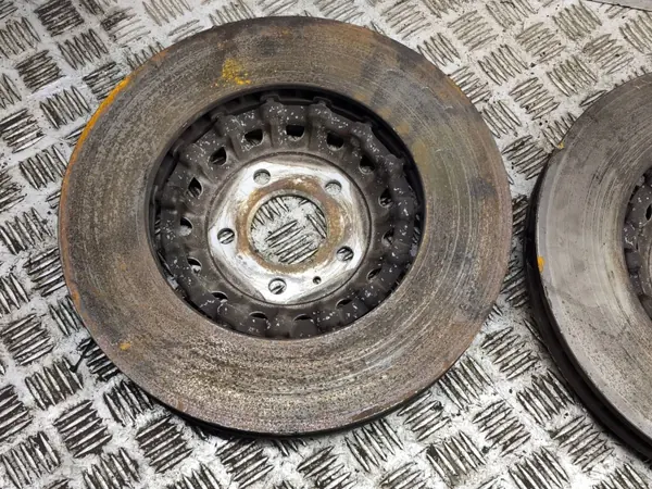 Gebrauchte Audi OE Vorderbremsscheibe AMD225582 image 6
