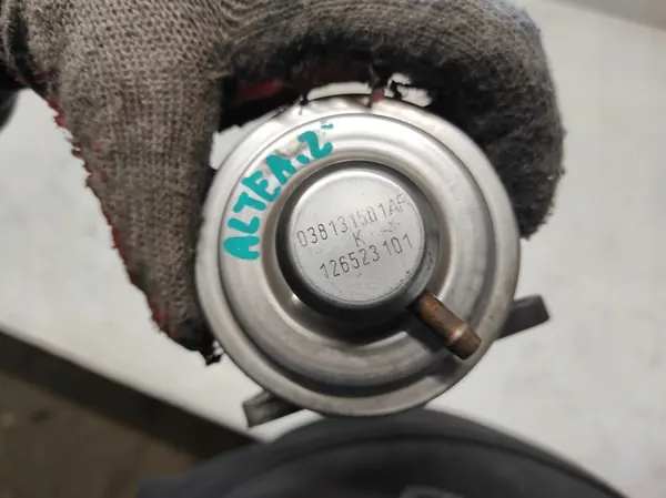 EGR-venttiili SEAT ALTEA 04- 1.9 TDI 038131501AF image 4