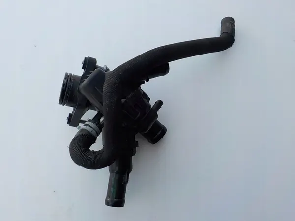 MERCEDES W177 2.0 AMG Termostato A2602002600 image 2