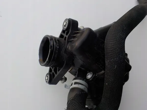 MERCEDES W177 2.0 AMG Termostato A2602002600 image 3