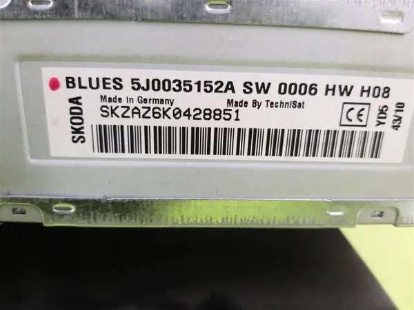 Radio CD Skoda OEM 5J0035152A pour Fabia II 2007-2014 image 3