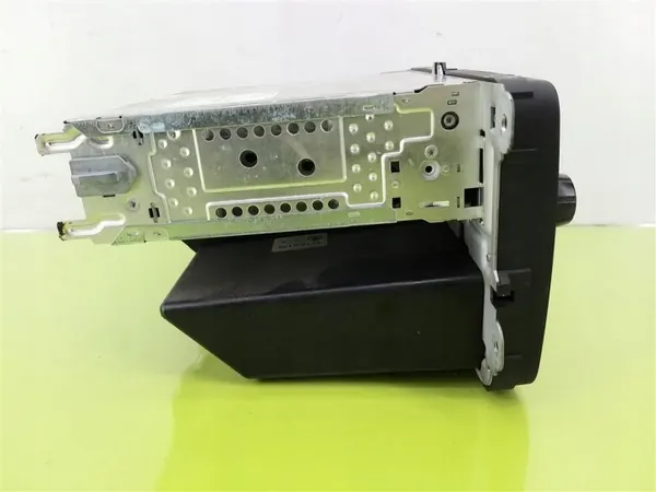 Radio CD Skoda OEM 5J0035152A pour Fabia II 2007-2014 image 4