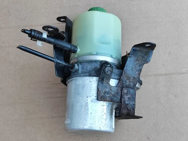 Styrpump OEM 6R0423156C för VW Polo image 4
