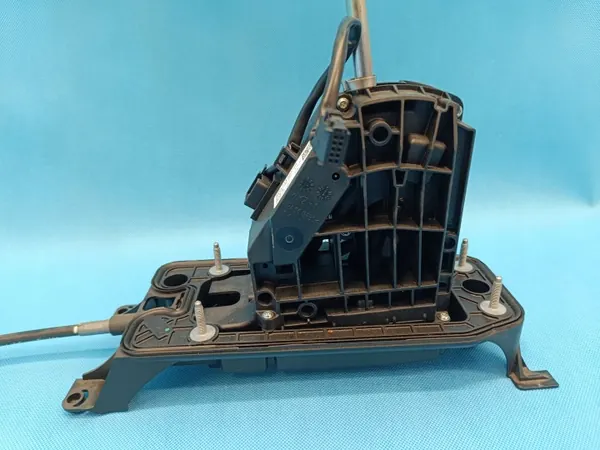 Selector de Marchas Skoda Kodiaq OEM 5QH713025AA Usado image 7