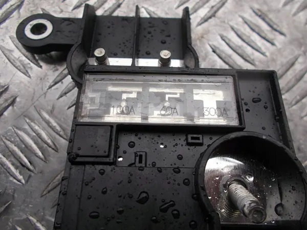 NISSAN X-TRAIL T33 batterisäkringsmodul OEM image 4