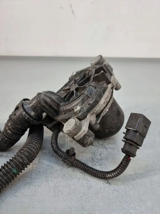 Polttoainepumppu AUDI Q7 (4M) 3.0L Diesel 2006 OEM 11800068 image 4