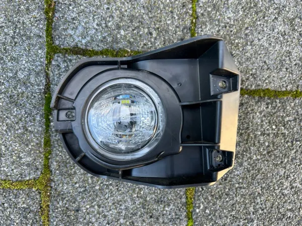 Oikea halogenikiinnike OEM 81481-16040 image 2