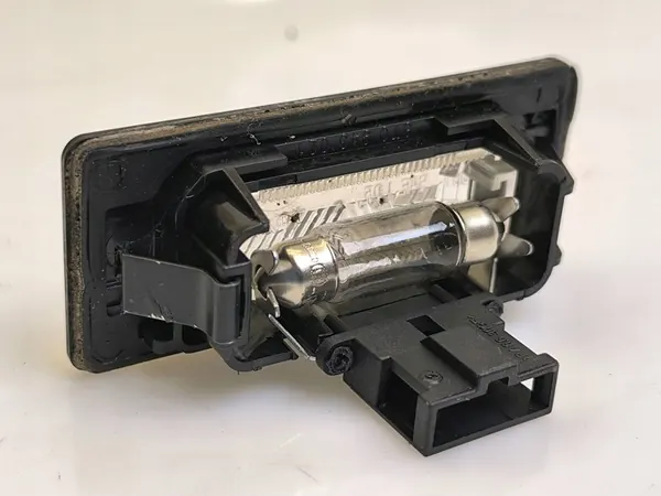 Luz de matrícula Mercedes-Benz E W211 8T0943021 image 2