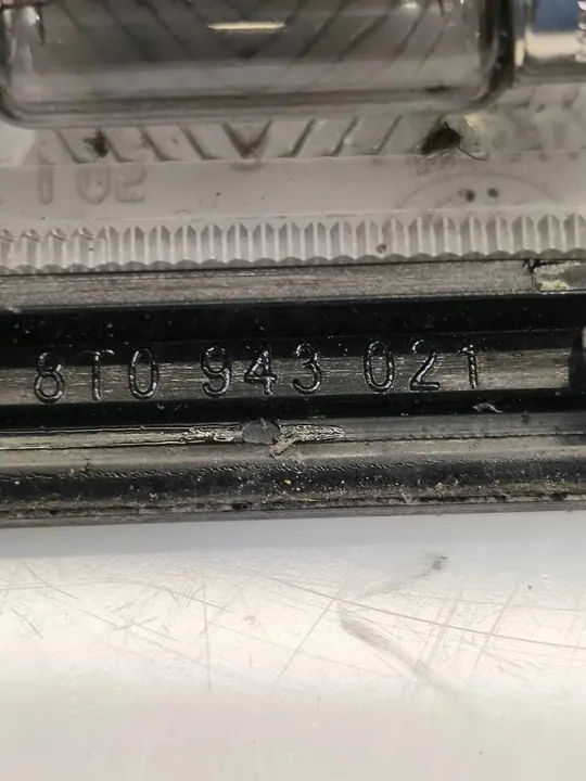 Luz de matrícula Mercedes-Benz E W211 8T0943021 image 5