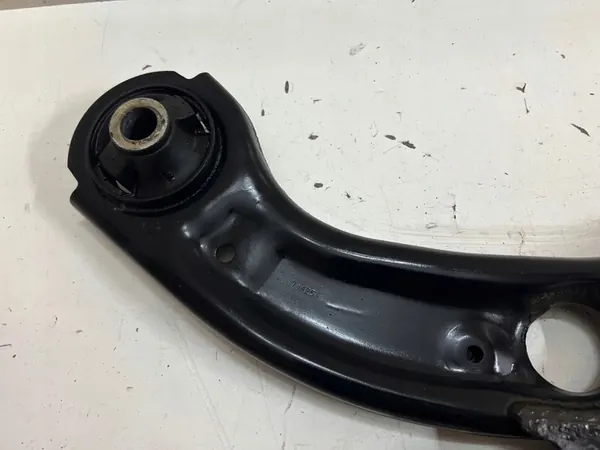 Mazda CX-3 2014- Främre vänstra styrarm OEM KRH8224 image 2