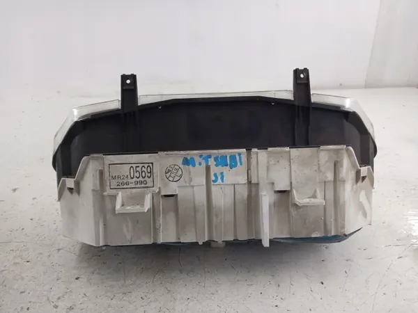 Tachometer Mitsubishi Space Runner OEM MR240569 image 5