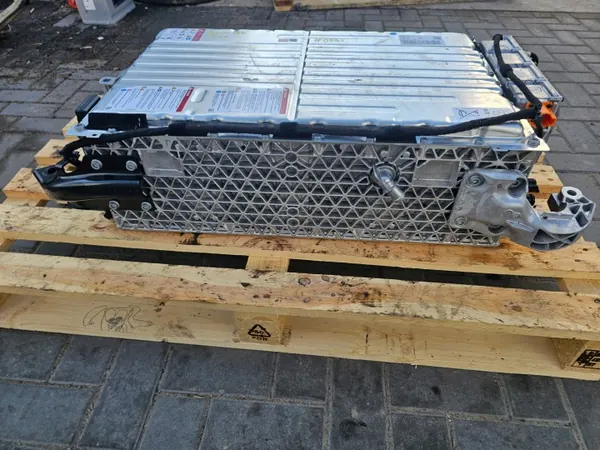 Batería Audi Q5e II OEM 80A915100E 37Ah Usada image 3