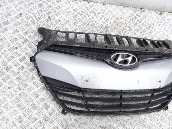 Hyundai OE 86351A6000 Radiator Grille image 4