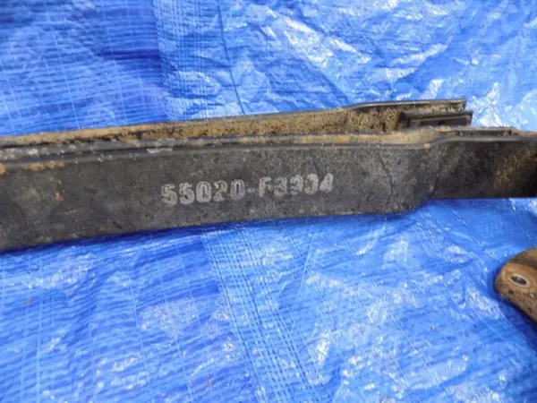 Achter Veren Set OEM 55020-F3904 voor Nissan Cabstar image 4