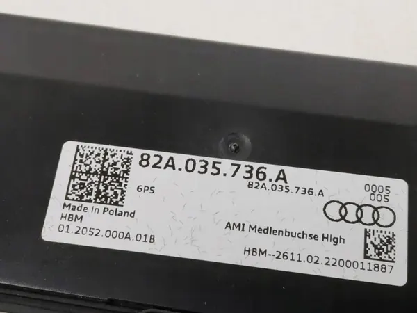 Porsche USB-Anschluss OEM 82A035736A - Gebraucht image 3