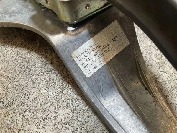 Käsijarrumekanismi OEM 212420009 Mercedes-Benzille image 5